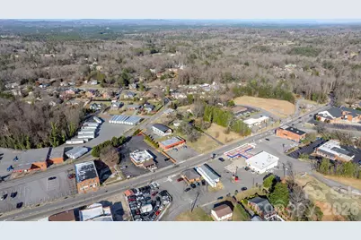 636 Main Street E, Valdese, NC 28690 - Photo 20