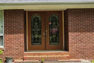 14325 Fountain Ln, Charlotte, NC 28278 - Photo 2