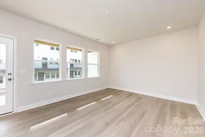 909 Archway Lane, Charlotte, NC 28217 - Photo 6