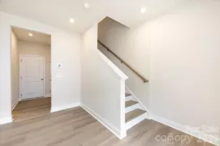 909 Archway Ln, Charlotte, NC 28217 - Photo 4