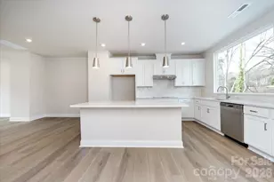 909 Archway Ln, Charlotte, NC 28217 - Photo 16