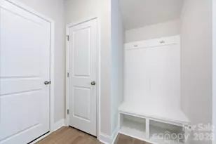 909 Archway Ln, Charlotte, NC 28217 - Photo 8