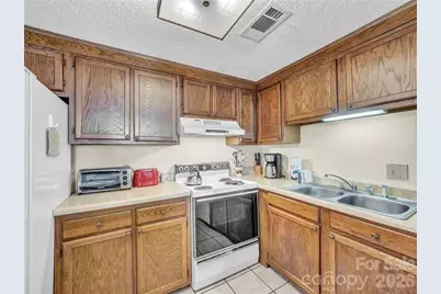 303 Sugar Top Drive #2716, Sugar Mountain, NC 28604 - Photo 6