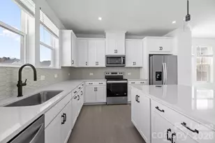 7102 Westrow Ave, Charlotte, NC 28278 - Photo 2