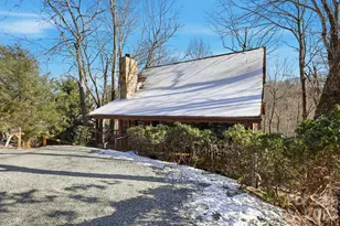 380 Devils Lake Dr, Seven Devils, NC 28604 - Photo 2