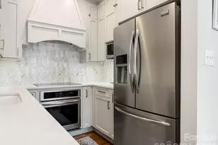 2315 Selwyn Ave, Charlotte, NC 28207 - Photo 10