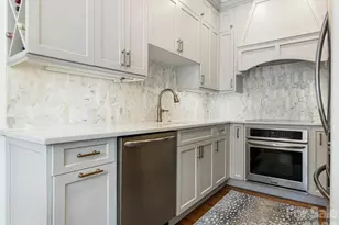 2315 Selwyn Ave, Charlotte, NC 28207 - Photo 8