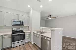 14208 Castle Abbey Ln, Charlotte, NC 28277 - Photo 6