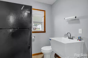 1086 Carters Ridge Rd, Spruce Pine, NC 28777 - Photo 10