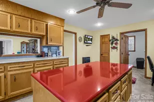 1086 Carters Ridge Rd, Spruce Pine, NC 28777 - Photo 10