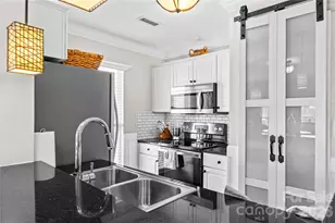 18797 Vineyard Point Ln, Cornelius, NC 28031 - Photo 8