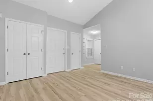 9404 S Vicksburg Park Ct, Charlotte, NC 28210 - Photo 18