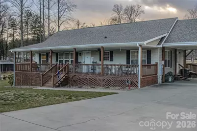 124 Hood Heights, Hendersonville, NC 28739 - Photo 2