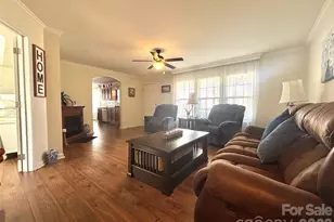 124 Hood Heights, Hendersonville, NC 28739 - Photo 8