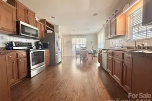 124 Hood Heights, Hendersonville, NC 28739 - Photo 4