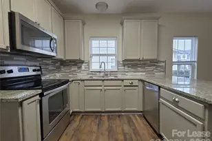 2023 Heywood Ave, Charlotte, NC 28208 - Photo 4