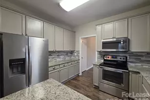 2023 Heywood Ave, Charlotte, NC 28208 - Photo 6