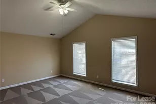 7501 Lady Bank Dr, Charlotte, NC 28269 - Photo 6