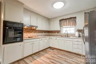 2926 Lake Dr, Shelby, NC 28152 - Photo 10