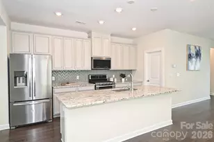 2410 Arbor Loop Dr, Charlotte, NC 28217 - Photo 8