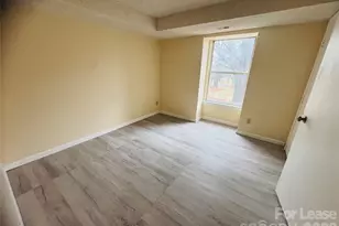 9541 Shannon Green Dr, Charlotte, NC 28213 - Photo 8