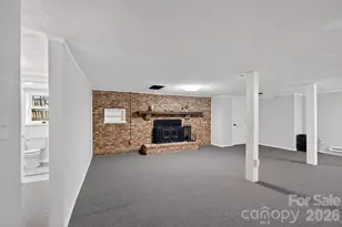 1037 Prestwood Dr SE, Lenoir, NC 28645 - Photo 24