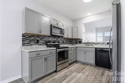 7978 Mariners Pointe Circle, Denver, NC 28037 - Photo 2