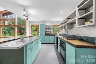 27 Rosebud Ln, Fairview, NC 28730 - Photo 16