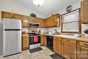 1300 Larchmont Pl, Salisbury, NC 28144 - Photo 6