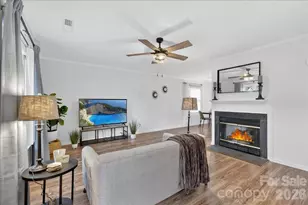 5917 Crape Myrtle Ln, Charlotte, NC 28216 - Photo 8