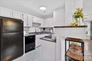 5917 Crape Myrtle Ln, Charlotte, NC 28216 - Photo 16