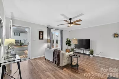 5917 Crape Myrtle Lane, Charlotte, NC 28216 - Photo 6