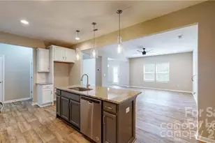 8550 River Ridge Dr, Charlotte, NC 28213 - Photo 6