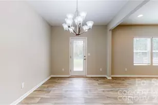 8550 River Ridge Dr, Charlotte, NC 28213 - Photo 10