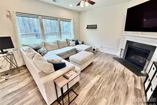 1008 Irvine Ct, Matthews, NC 28104 - Photo 4