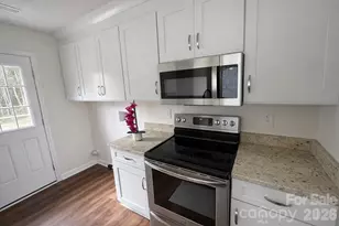 1901 Burgandy Dr, Charlotte, NC 28262 - Photo 6