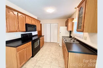 2335 Greater Druid Hills Boulevard, Hendersonville, NC 28791 - Photo 10