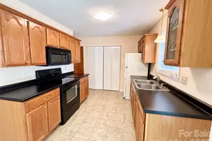 2335 Greater Druid Hills Blvd, Hendersonville, NC 28791 - Photo 10