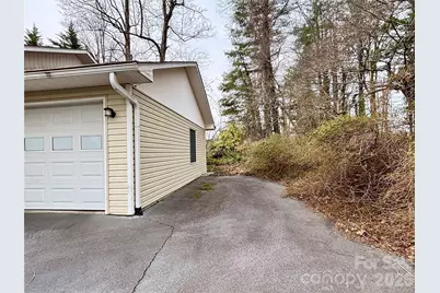 2335 Greater Druid Hills Boulevard, Hendersonville, NC 28791 - Photo 2