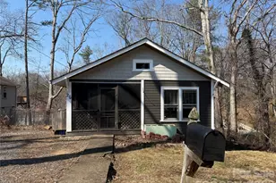 25 Craig Cir, Asheville, NC 28805 - Photo 1