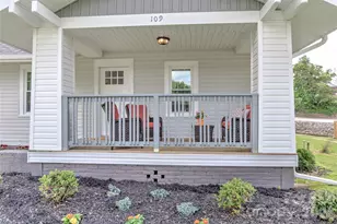 109 W Marshall St, Waynesville, NC 28786 - Photo 2