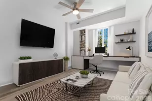 300 W 5th Street W, Charlotte, NC 28202 - Photo 22