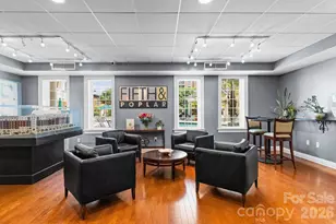 300 W 5th Street W, Charlotte, NC 28202 - Photo 38