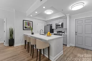 300 W 5th Street W, Charlotte, NC 28202 - Photo 6