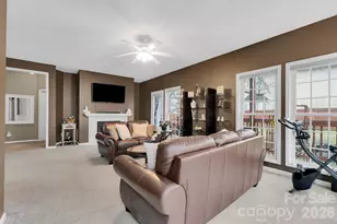 9319 Arbor Creek Dr, Charlotte, NC 28269 - Photo 2