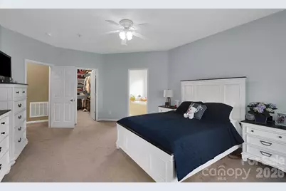 9319 Arbor Creek Drive, Charlotte, NC 28269 - Photo 12