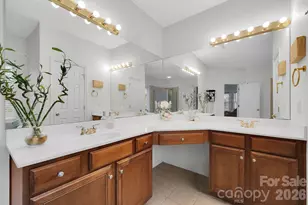 9319 Arbor Creek Dr, Charlotte, NC 28269 - Photo 18