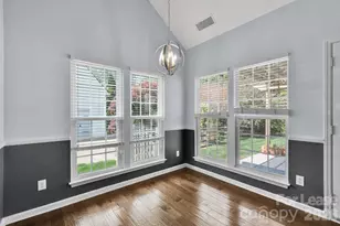 9815 Nottinghill Ln, Charlotte, NC 28269 - Photo 10