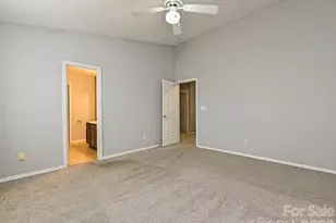 8712 Westhope St, Charlotte, NC 28216 - Photo 16