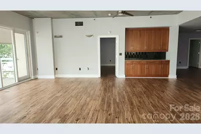 505 E 6th Street #301, Charlotte, NC 28202 - Photo 4